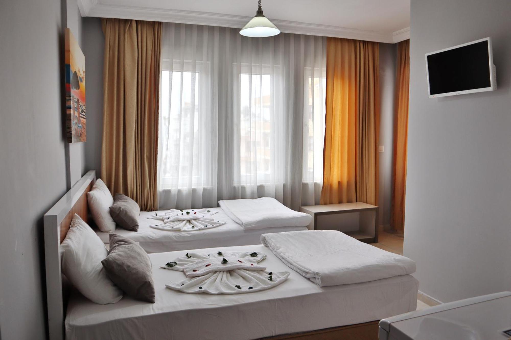 Aparthotel Kleopatra Icaria 2*
